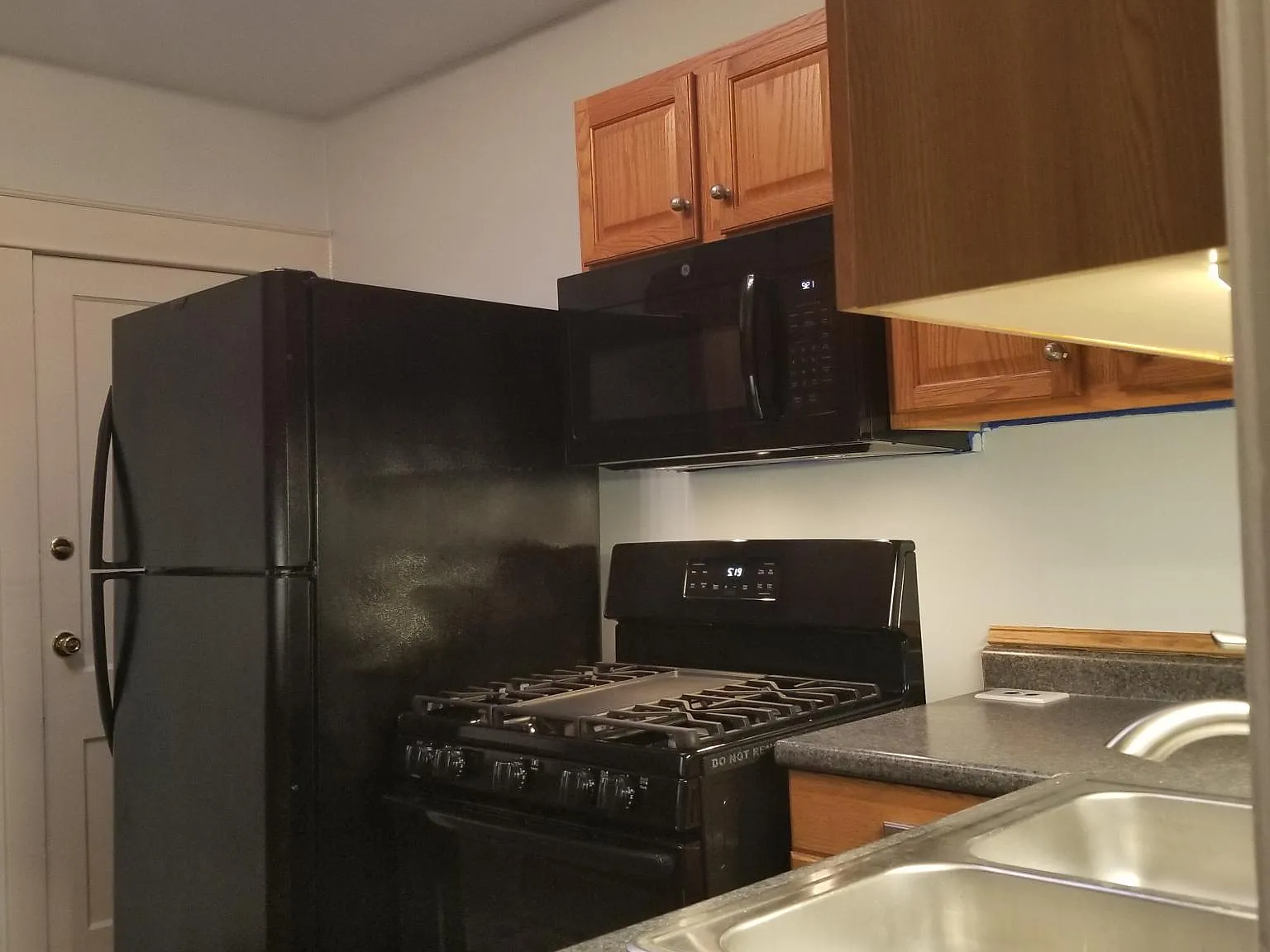 1 bed, 900 sqft, $850 — Photo 2