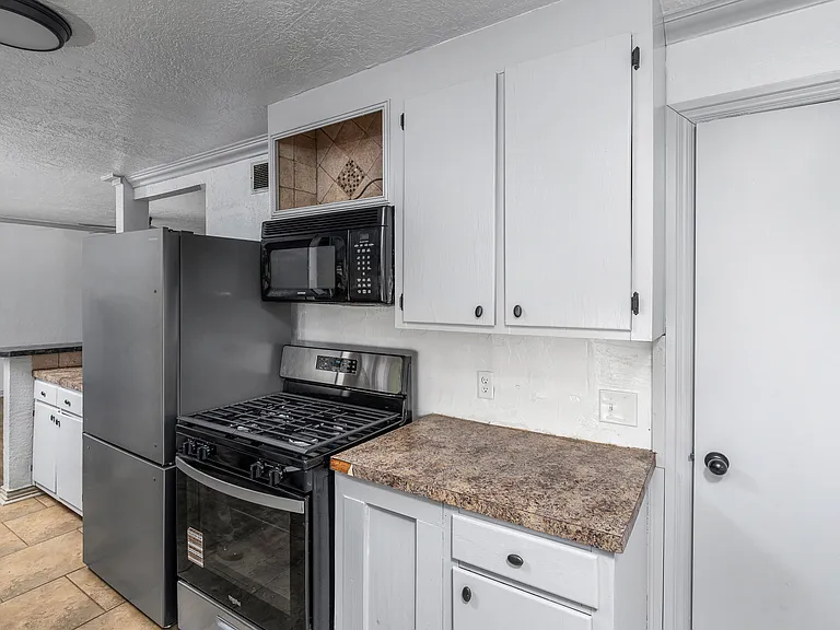 713 NW 32nd St — Photo 14
