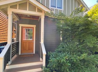 2203 NW 60th St, Seattle, WA 98107