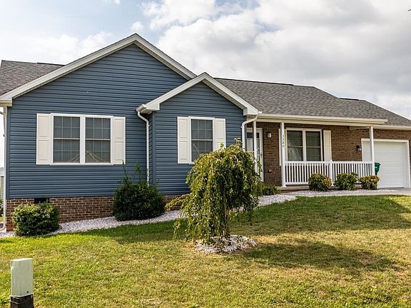 4th image of 3580 Majestic Cir