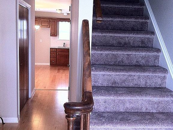 2nd image of 101 Upper Valley Ln