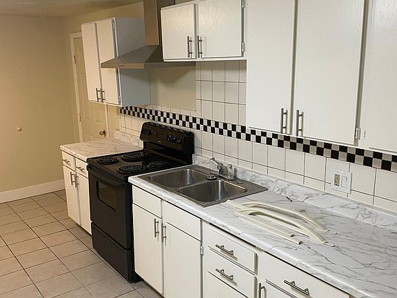5th image of 1219 Solano Ave #B