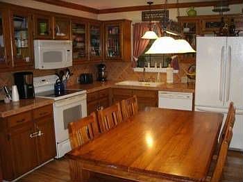 5th image of 15901 Parkway Dr