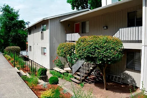 10068 SW Garrett St Photo 1