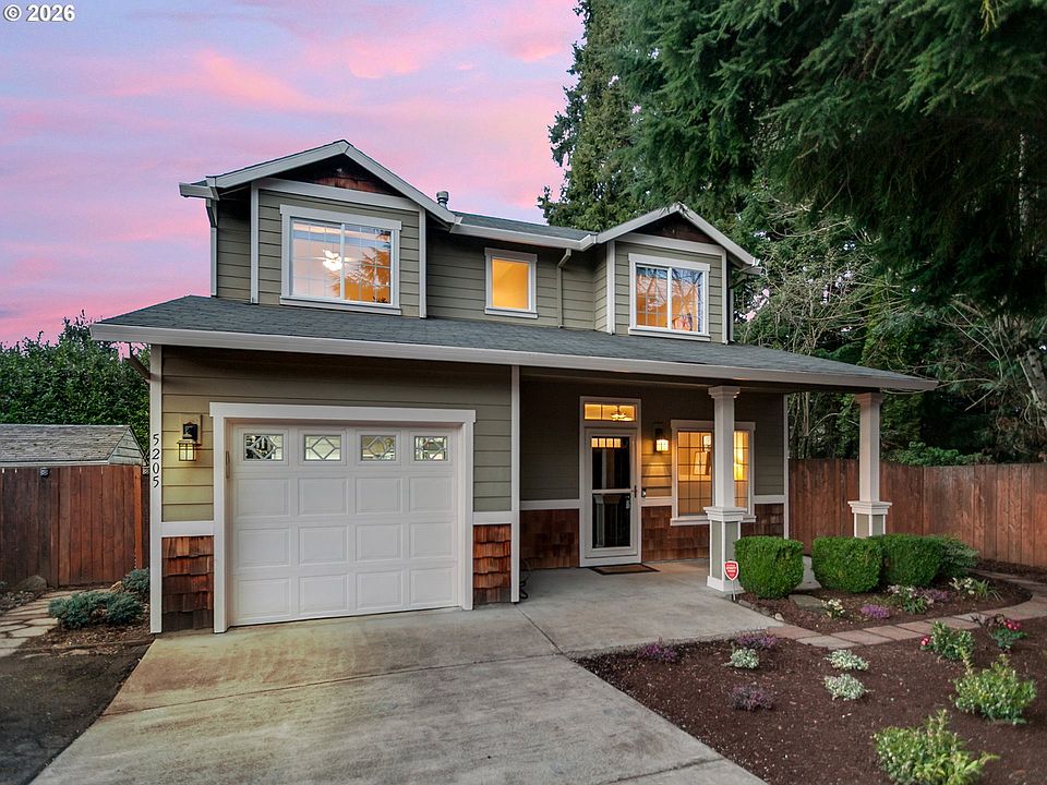 1st image of 5205 NE Simpson St