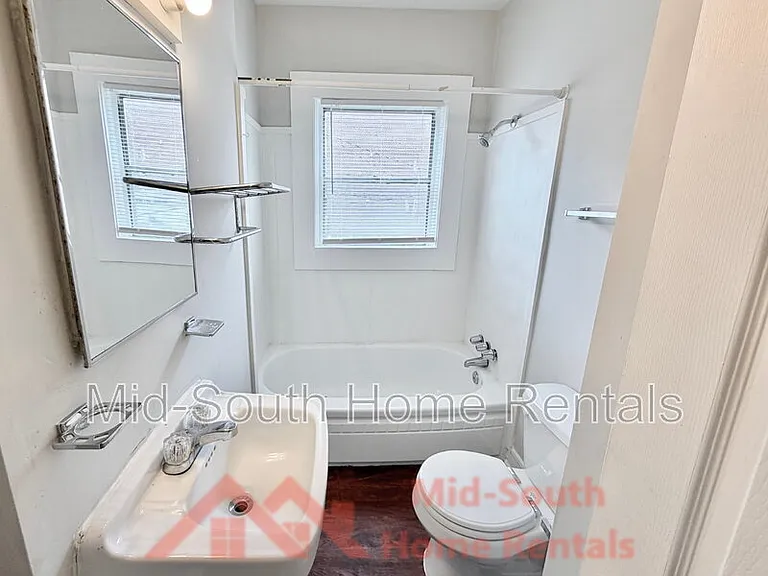 1515 Madison Ave #5 — Photo 7