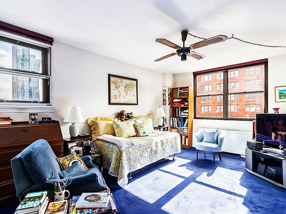 3rd image of 225 E 36th St APT 6F