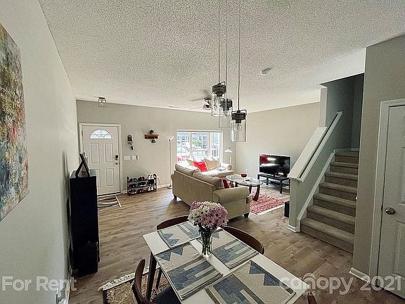 4th image of 8049 Stoneham Ct