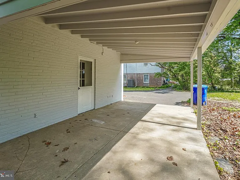 644 Meetinghouse Rd — Photo 9