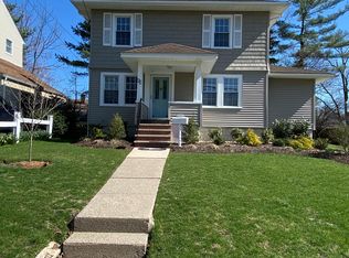 22 Herbert Ter, Livingston, NJ 07039