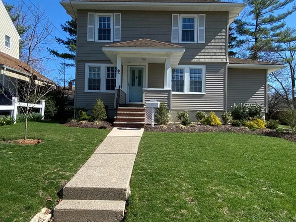 22 Herbert Ter, Livingston, NJ 07039