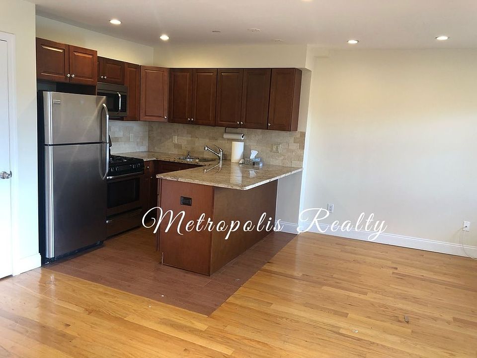 1st image of 2538 37th St APT 4F