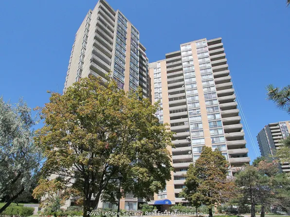 10 Martha Eaton Way #2413, Toronto, ON M6M 5B3