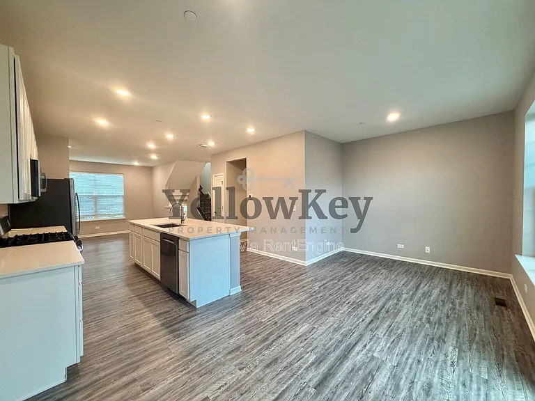 1707 Carlstedt Dr — Photo 3