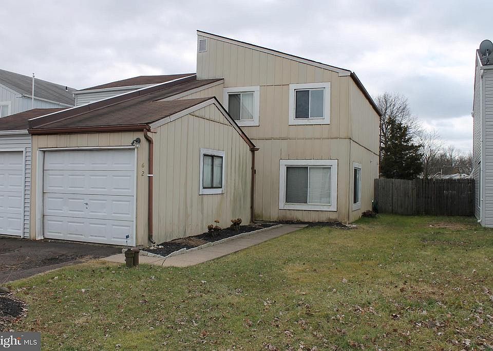 1st image of 62 Pennington Ln