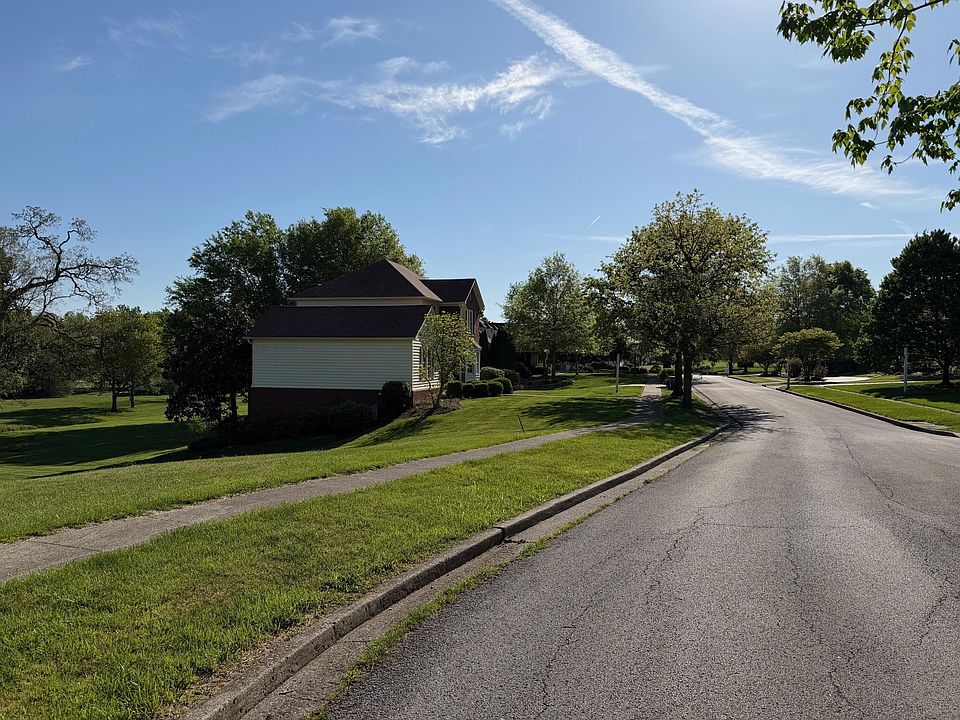 1st image of 90 Raleigh Ct