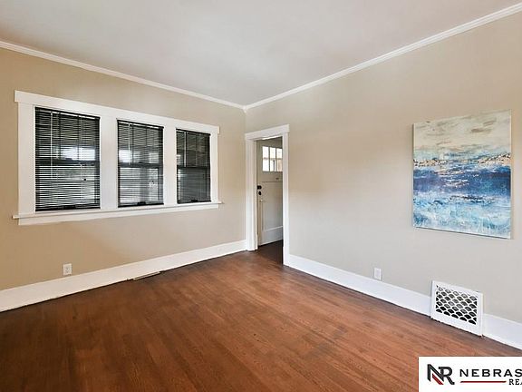 3rd image of 3263 Hascall St