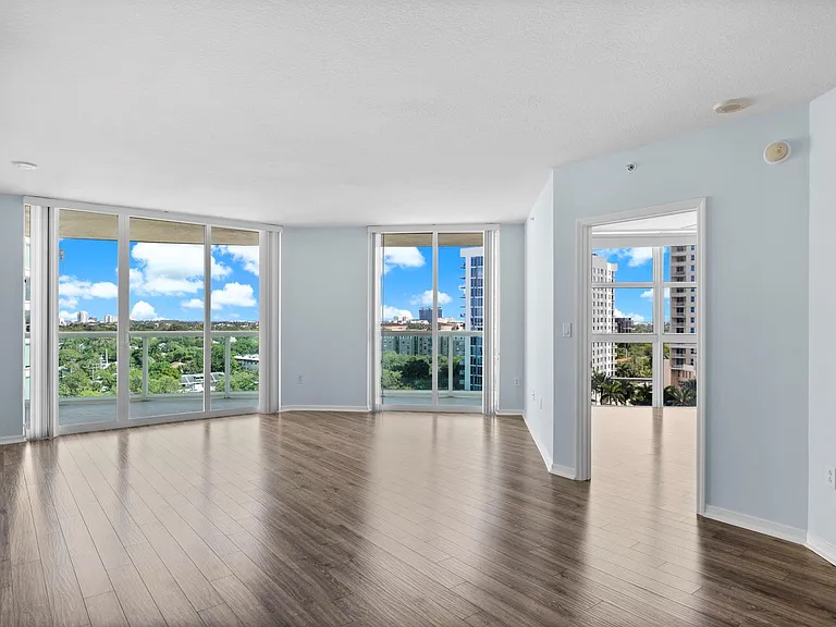 347 N New River Dr #1110 — Photo 4