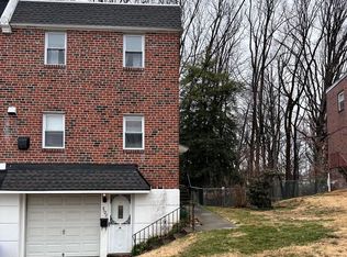 9122 Springview Rd, Philadelphia, PA 19115