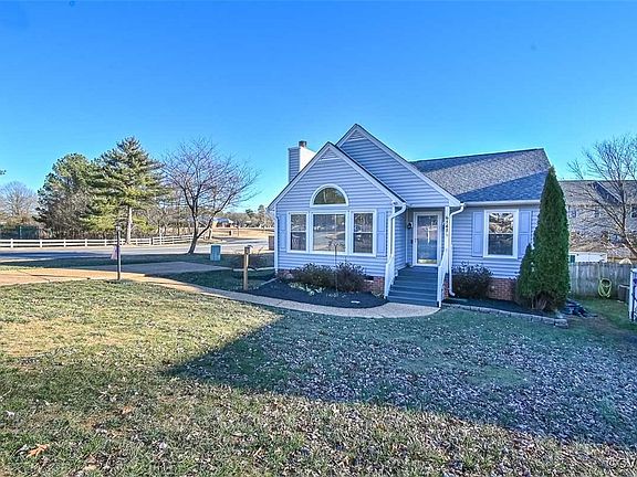 3rd image of 6141 Winding Hills Dr