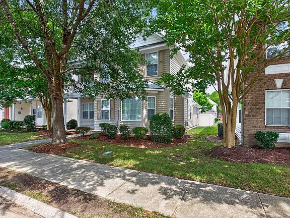 3rd image of 840 Willberry Dr