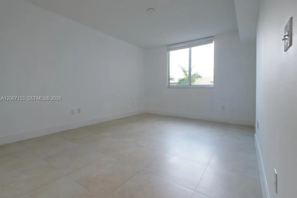 2 bed, 1174 sqft, $2,900 — Photo 4