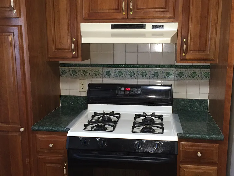 17 Liberty St #1 — Photo 14