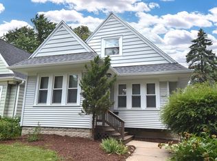 6424 W Locust St, Milwaukee, WI 53210