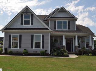 137 Providence Point Ln, Wellford, SC 29385