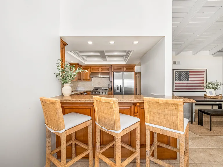 1706 W Oceanfront — Photo 18