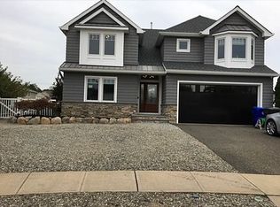 3 Meadow Point Dr, Brick, NJ 08723