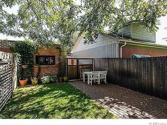 4th image of 324 N Lincoln St