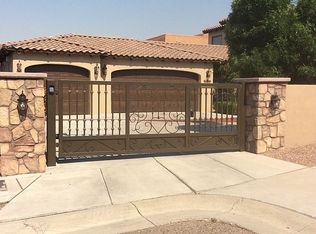 8305 Fresno Way NE, Albuquerque, NM 87122