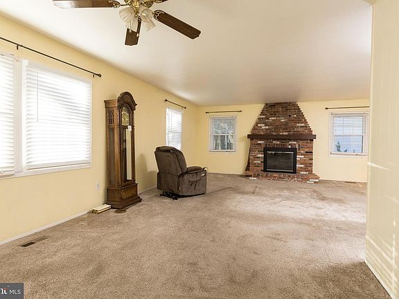 4th image of 306 Stillmeadow Dr