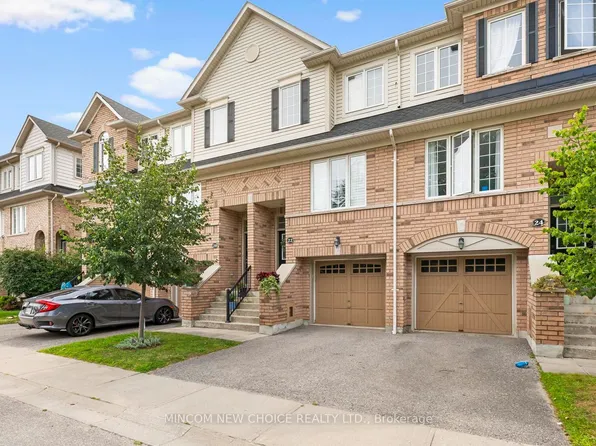 22 Oakins Ln #11, Ajax, ON L1T 0H2