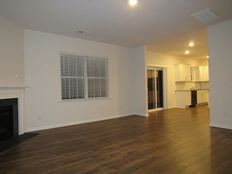 114 Sequoia Forest Dr — Photo 6