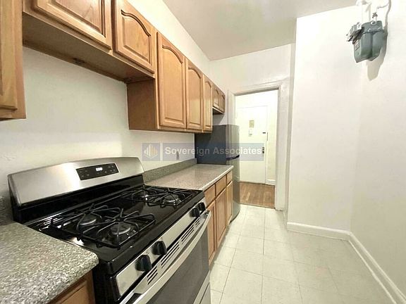 5th image of 300 Fort Washington Ave APT 1D