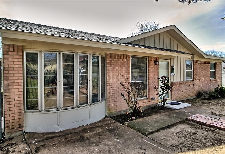1st image of 3810 Mehalia Dr