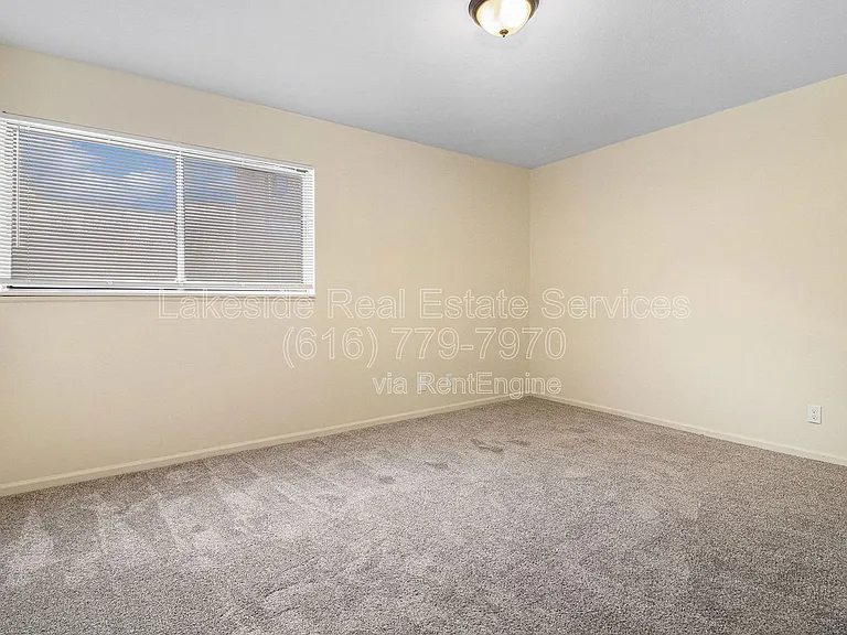 1009 36th St SW — Photo 10