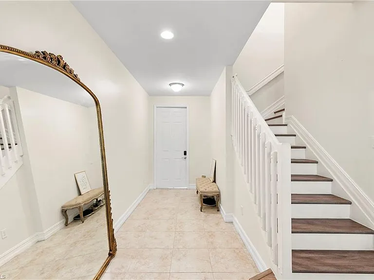 7797 Bristol Cir — Photo 26