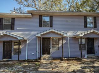 590 Hill Ln APT 3, Niceville, FL 32578
