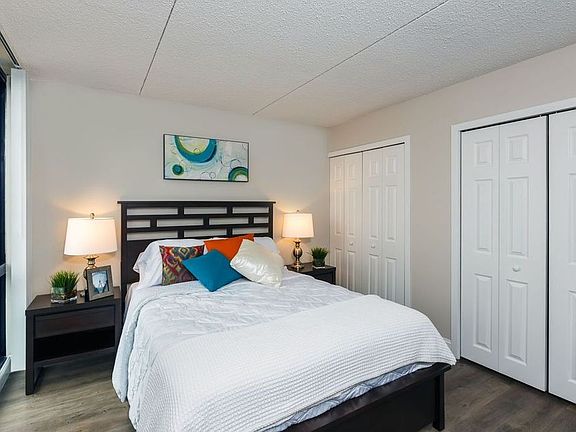 2nd image of 812 Memorial Dr APT 707