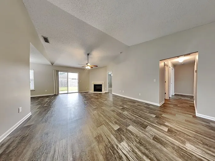 6463 Silk Leaf Ln — Photo 4