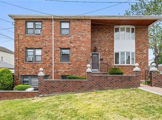 3152 Waterbury Ave, Bronx, NY 10465