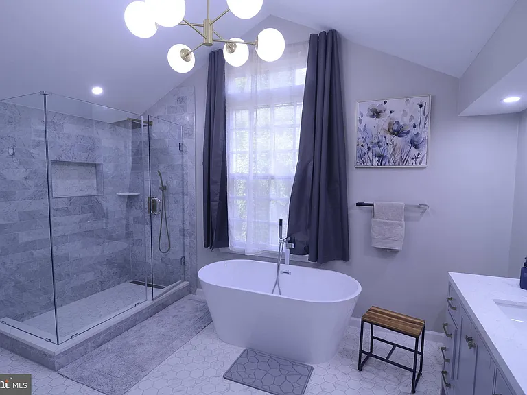4904 Forest Creek Ct — Photo 28