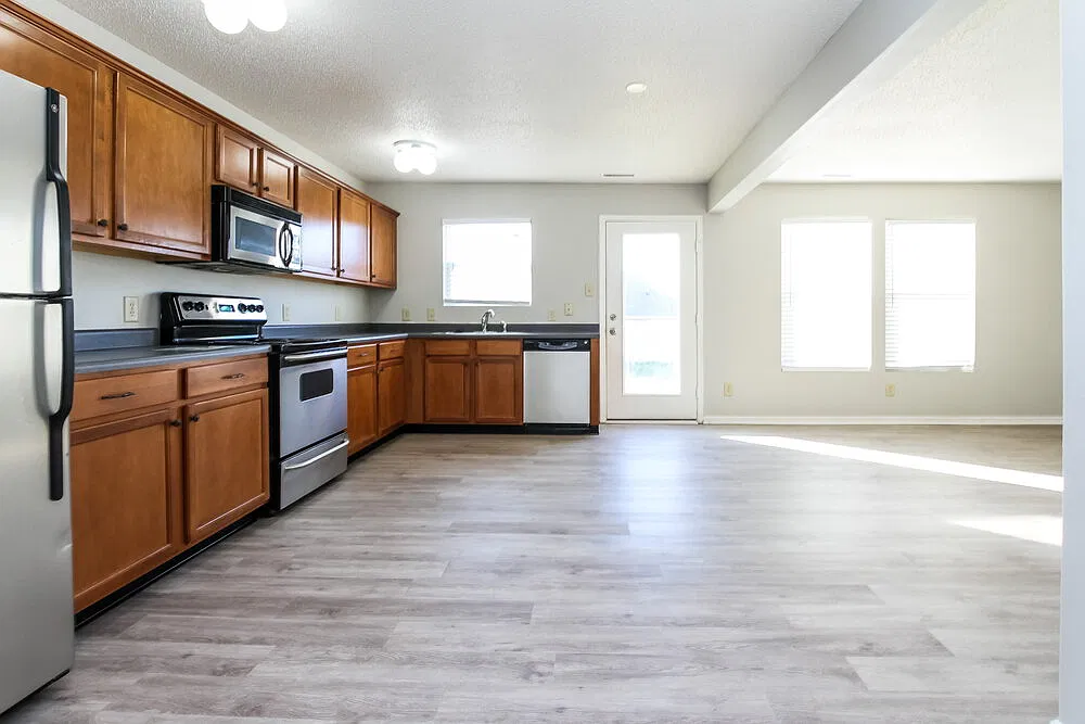 3 bed, 2.5 bath, 2036 sqft, $1,840 — Photo 4