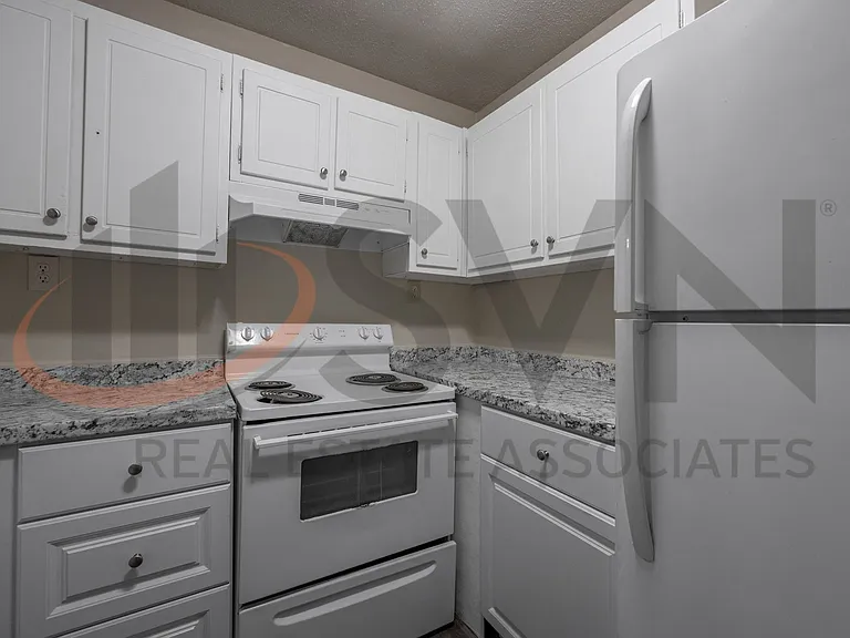 500 Umstead Dr #104E — Photo 6