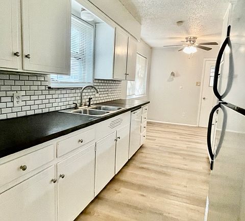 3rd image of 4925 Saucer Dr