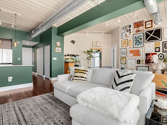 5th image of 3201 W Leland Ave #501