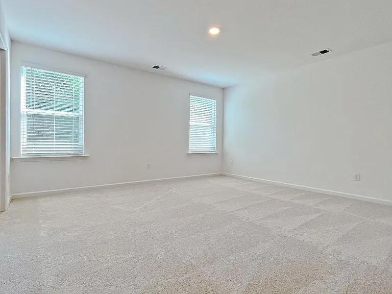 366 Golden Eagle Pkwy — Photo 16